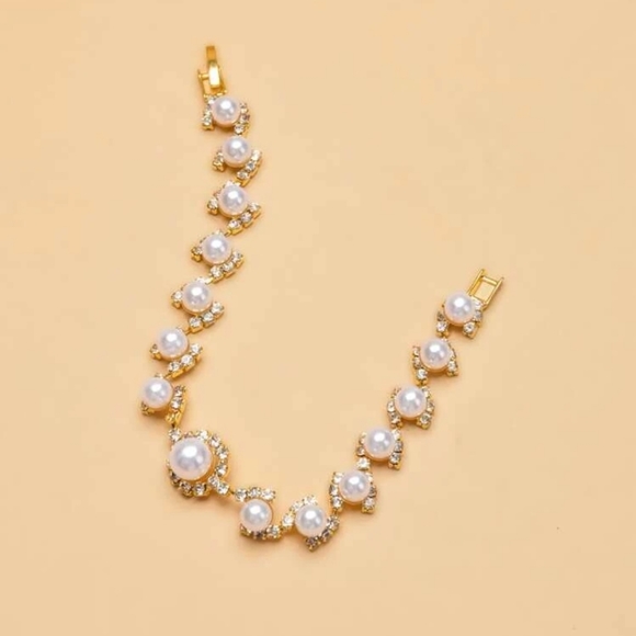 pearl and rhinestones bracelet - Picture 5 of 5